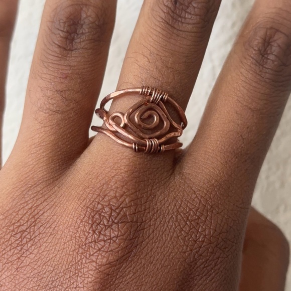 Custom Wire Design Ring - Picture 6 of 10